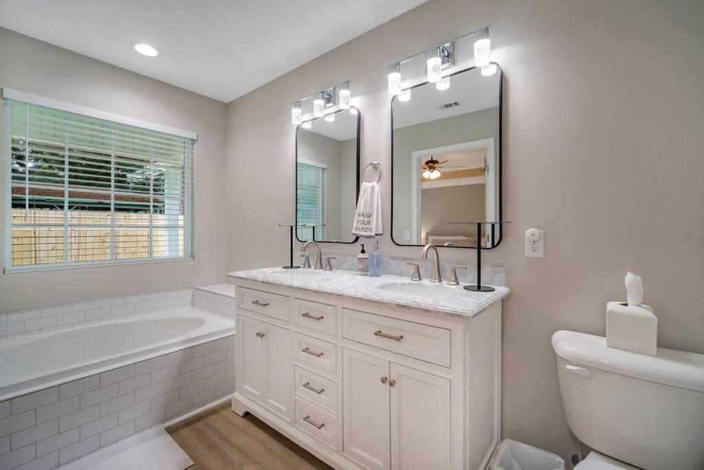 Beautiful New Construction Only 4 Min To Downtown! Villa Savannah Exterior photo
